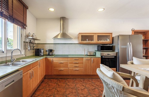 Lloret de Mar House | Holiday Home 'Roselles' with Sea View, Private Pool and Wi-Fi