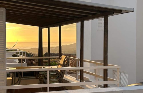 Presillas Bajas House | Holiday Home 'Rous' with Sea View, Private Pool and Wi-Fi