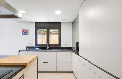 Begur House | Holiday Home 'Sa Punta 100' with Sea View, Wi-Fi and Air Conditioning
