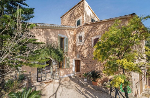 Fornalutx House | Holiday Home 'Se Taulera' with Mountain View, Garden, Terraces & Wi-Fi