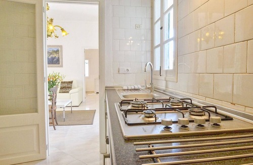 Colonia de Sant Pere House | Holiday Home 'Tres Pins' with Private Terrace, Wi-Fi and Air Conditioning