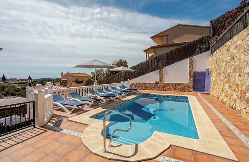 Lloret de Mar House | Holiday Home 'Villa Mansory' with Sea View, Wi-Fi and Air Conditioning