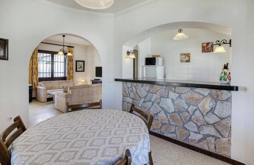 Empuriabrava House | Holiday Home 'Villa Tordera' with Garden and A/C