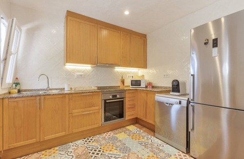 Es Castell House | Holiday Home “Villa Sol Del Este, Es Castell” with Sea View, Wi-Fi and Air Conditioning