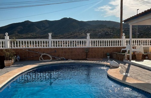 Costa del Sol House | Holiday Home 'Villa Famara' with Mountain View, Wi-Fi and Air Conditioning