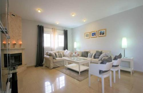 Gafares House | Holiday Home with Pool