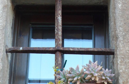 Azuelo House | Holiday house Azuelo for 1 - 6 persons with 3 bedrooms - Twin house