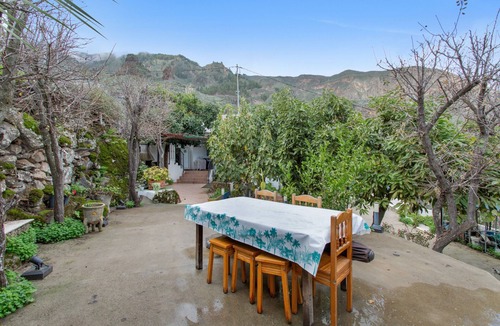 Valsequillo de Gran Canaria Villa | Holiday Villa 'Alejo' with Sea Views, Private Terrace and Private Garden