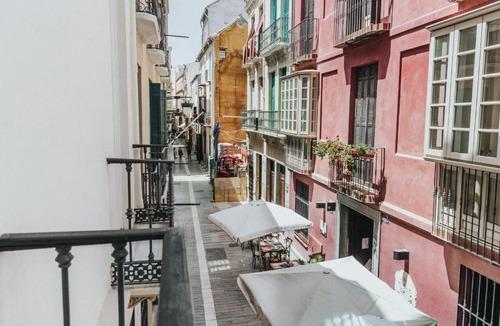 Centro Apartment | Holidays2Malaga Beatas 3 bedroom & French balcony