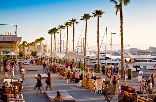Carretera de Cadiz Apartment | Holidays2Malaga Paseo Marítimo Antonio Banderas with terrace front Beach