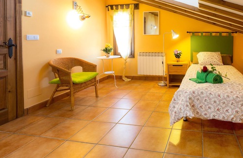 Fresneda de la Tiron House | Homerez - Nice house for 4 ppl. with terrace at Fresneda de la Sierra Tirón