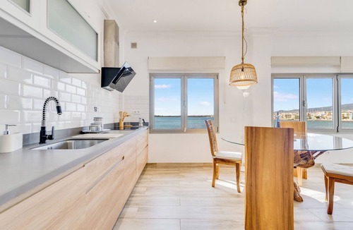 Playa de Arinaga Apartment | Home2Book Coastal Retreat with Sea Views, Arinaga