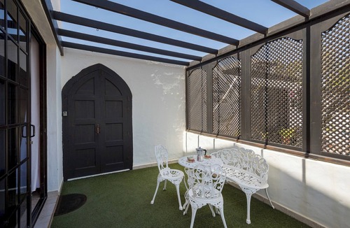 Triquivijate Apartment | Home2Book Las Tinajas B, Charming Stay