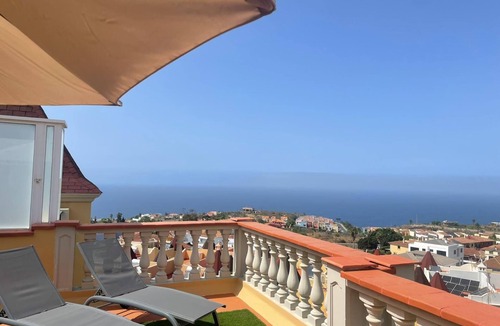 La Quinta Apartment | Home2Book Serenity Terrace & Pool, La Quinta