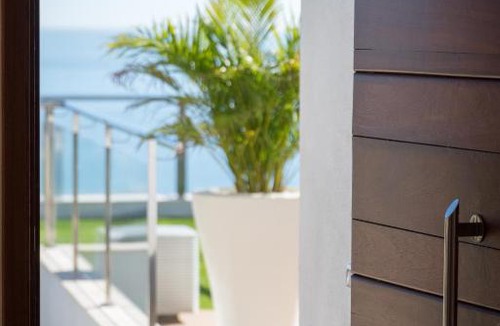 Acoran Villa | HomeForGuest Villa with Sea Views, Pool, Spa, Gym, Cinema & ProAudio - HomeForGuest