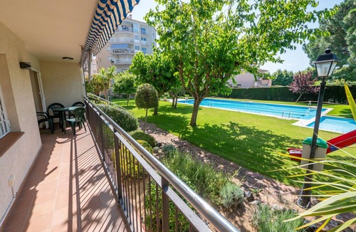 Calella Apartment | HomeHolidaysRentals Space - Costa Barcelona