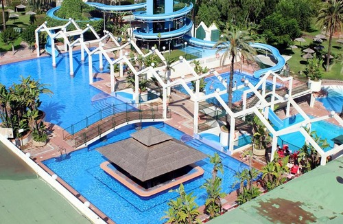 Benalmadena Costa Apartment | Homerez - 100 m away from the beach! Appartement for 4 ppl. with shared pool