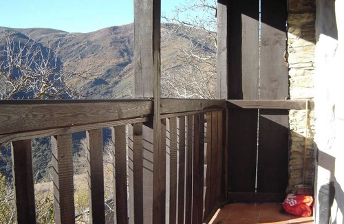 Odollo Apartment | Homerez - Apt Odollo, Mountain View