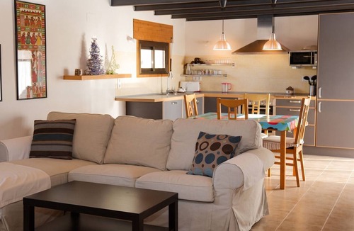Graus Apartment | Homerez - Apartment in Torres del Obispo