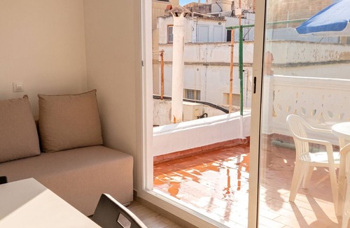 Sant Carles de la Rapita Apartment | Homerez - Apartment in La Ràpita
