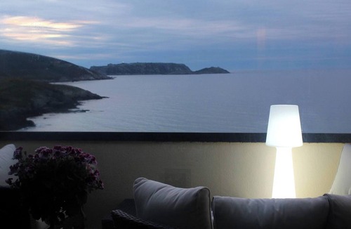 Malpica de Bergantinos Apartment | Homerez - Apt. in Malpica, sea and mountain views