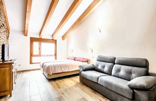 Viana do Bolo Apartment | Homerez - Apt. with View in Mourisca