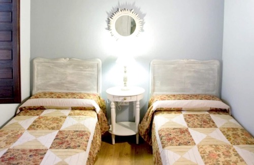 Villalpando Apartment | Homerez - Beautiful appartement for 8 ppl. with balcony at Villalpando