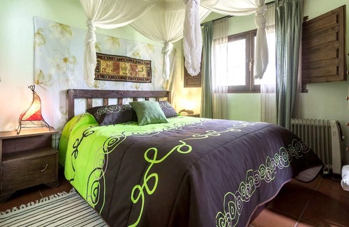 Uceda House | Homerez - Beautiful house for 6 ppl. with garden at Penarrubia, Uceda