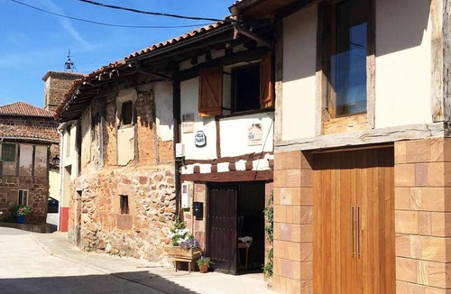 Villasur de Herreros House | Homerez - Big house for 12 ppl. with terrace at Villasur de Herreros