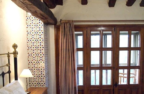 Villasur de Herreros House | Homerez - Big house for 12 ppl. with terrace at Villasur de Herreros
