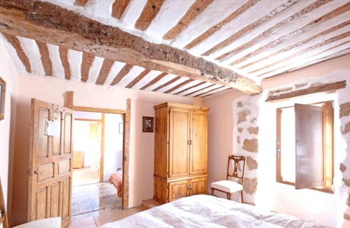 Llano de Bureba House | Homerez - Big house for 14 ppl. at Llano de Bureba