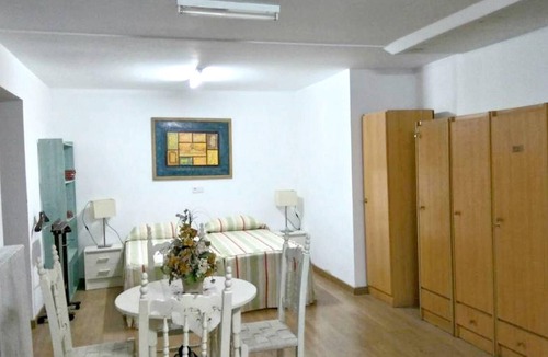 Burgos House | Homerez - Big house for 10 ppl. with terrace at Burgos