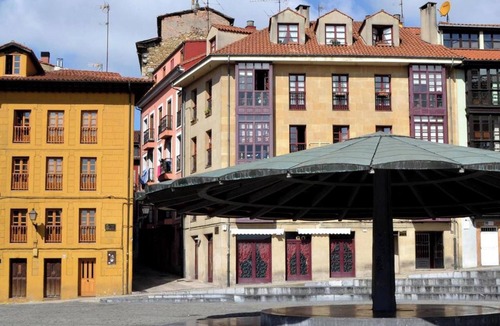 El Cristo y Buenavista Apartment | Homerez - Comfortable Apartment in Oviedo with Mountain View - 60 m²