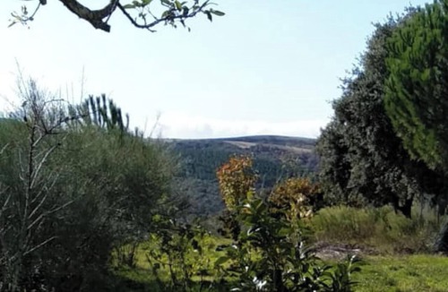San Vitero House | Homerez - Charming House in San Cristóbal with Garden