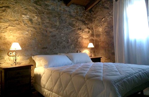 Villanueva del Duque House | Homerez - Nice house for 6 ppl. with shared pool and garden at Alcaracejos
