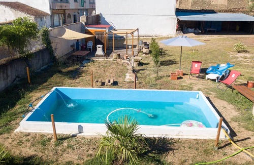 Vitigudino Villa | Homerez - Nice villa for 6 ppl. with shared pool and terrace at Vitigudino
