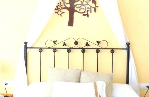 Mingorria House | Homerez - Spacious house for 6 ppl. with terrace at Mingorría