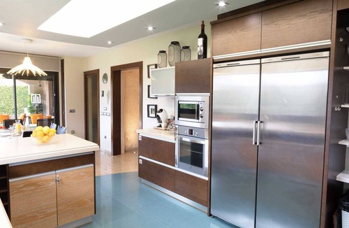 Vinaixa Villa | Homerez - Spacious Villa in Vinaixa with Pool and Jacuzzi