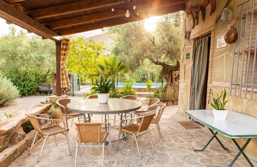 La Guardia de Jaen Villa | Homerez - Villa for 9 ppl. with swimming-pool and garden at La Guardia de Jaen