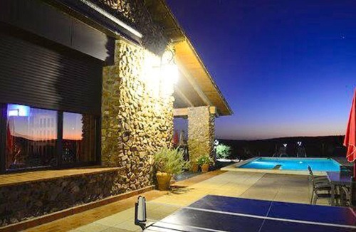 Fernan Caballero Villa | Homerez - Villa for 10 ppl. with swimming-pool and garden at Fernán Caballero