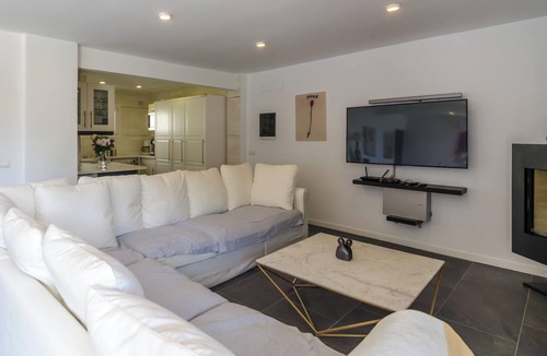 Lloret de Mar Villa | Homerez - Villa in Lloret de Mar, garden and pool view