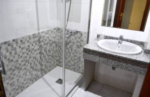Elvina Hostel | Hostal Alda Puerta Coruña