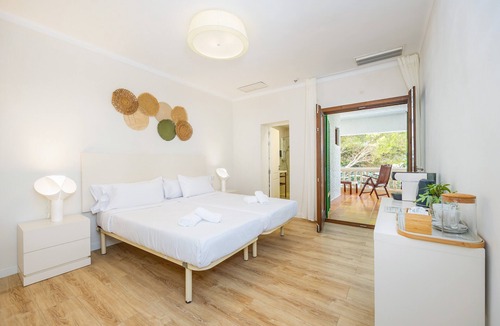 Canyamel Apartment | Hostal Boutique Canyamel - 104 Double Rooms with Sea View, Wi-Fi and Air Conditioning
