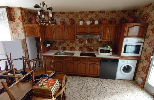 Fabero Hotel | HOSTAL CAMELOT