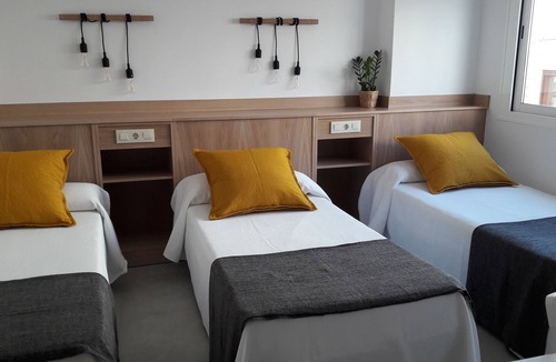 Garrucha Hotel | Hostal Cervantes Playa
