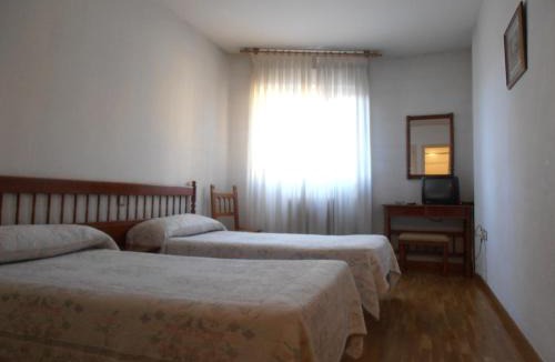 Leon House | Hostal * EC León