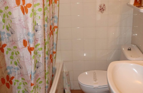 Caldes de Malavella House | Hostal Fabrellas