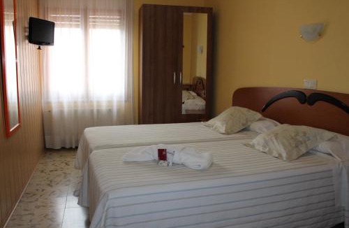 Caldes de Malavella House | Hostal Fabrellas