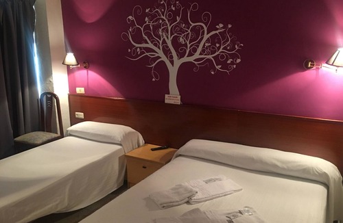 Barrio del Perpetuo Socorro Hostel | Hostal Jaime I