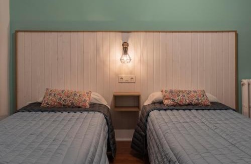 La Virgen del Camino House | Hostal Julio Cesar